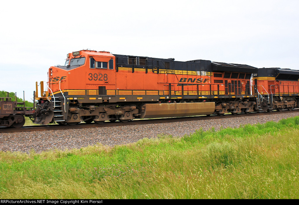 BNSF 3928